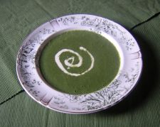 Nettle soup used to be a very popular folk dish in Ireland.